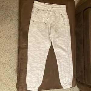 Athleta Cabo Tide Linen jogger